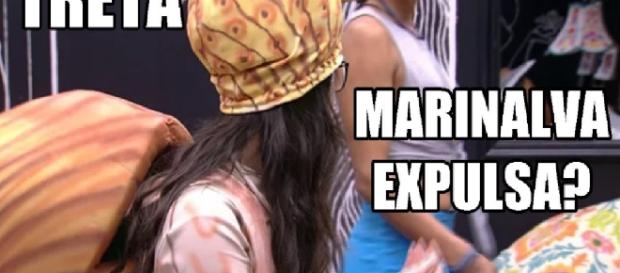 Marinalva dá mão na cara de Emilly e briga pode dar expulsão; vídeo Marinalva dá mão na cara de Emilly e briga pode dar expulsão; vídeo
