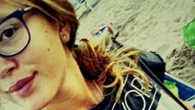 Rugby, Maria Clotilde Benvenuti spiata mentre si faceva la doccia