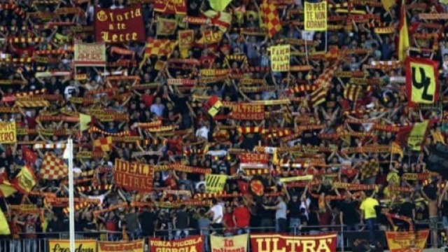 Una foto della Curva Nord a Lecce.