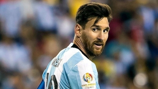 VIDEO : Quand Lionel Messi insulte l’arbitre