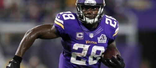 Adrian Peterson takes free agent visit to Seattle | Pro Football ... - profootballweekly.com