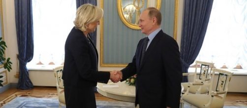 Mosca, Vladimir Putin ha ricevuto Marine Le Pen