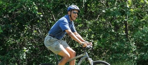 President Obama is enjoying his post-presidency - Photo: Blasting News Library - footwearnews.com