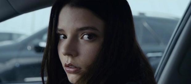 Estilo indiscutível de M. Night Shyamalan retorna em novo suspense. (Via apaladewalsh.com) Estilo indiscutível de M. Night Shyamalan retorna em novo suspense. (Via apaladewalsh.com)