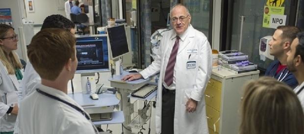 Dr Paual Marik in ICU sepsis VA Medical School Dr Paual Marik in ICU sepsis VA Medical School