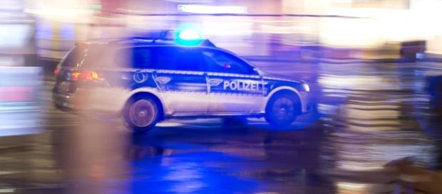 Recht: Polizei darf mit Blaulicht nicht viel schneller fahren - motor-talk.de Recht: Polizei darf mit Blaulicht nicht viel schneller fahren - motor-talk.de