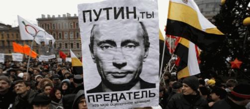 Thousands protest Russian election - World - CBC News - cbc.ca