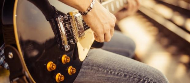 Aprender a tocar guitarra estimula a cognição - vivomaissaudavel ... - com.br Aprender a tocar guitarra estimula a cognição - vivomaissaudavel ... - com.br