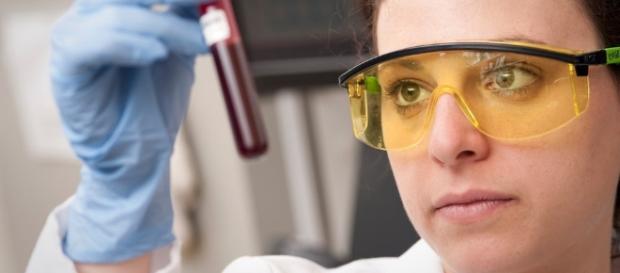 Blood test for Alzheimer's shows 100 percent accuracy in early trials - newatlas.com Blood test for Alzheimer's shows 100 percent accuracy in early trials - newatlas.com