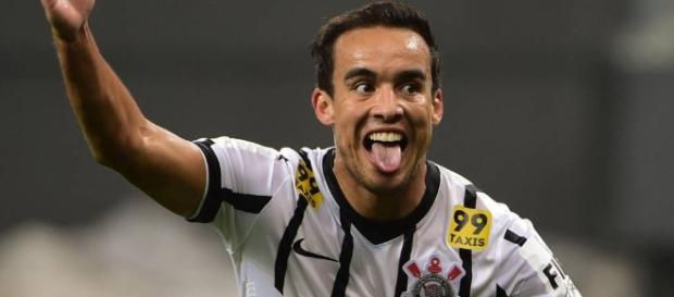 Jadson comandou o meio campo corinthiano na tarde de domingo Jadson comandou o meio campo corinthiano na tarde de domingo