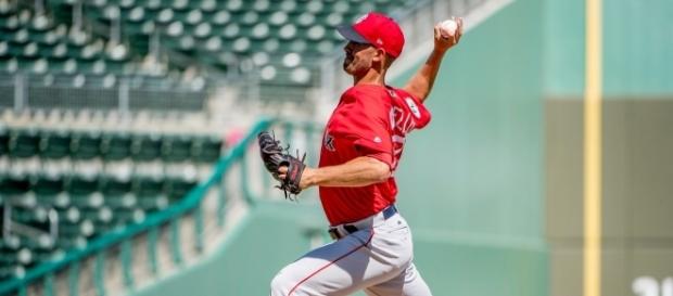 Rick Porcello atuando no spring training se preparando para abrir a temporada pelos Red Sox (Foto: divulgação Twitter) Rick Porcello atuando no spring training se preparando para abrir a temporada pelos Red Sox (Foto: divulgação Twitter)