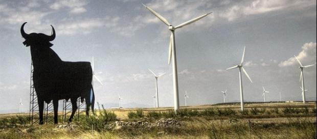 "Toro de osborne" near to a wind farm "Toro de osborne" near to a wind farm