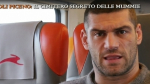 Clemente nel programma televisivo 'Mistero'.