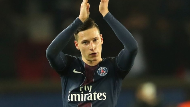 Julian Draxler lors du match de Ligue des Champions, 8ème de ... - purepeople.com