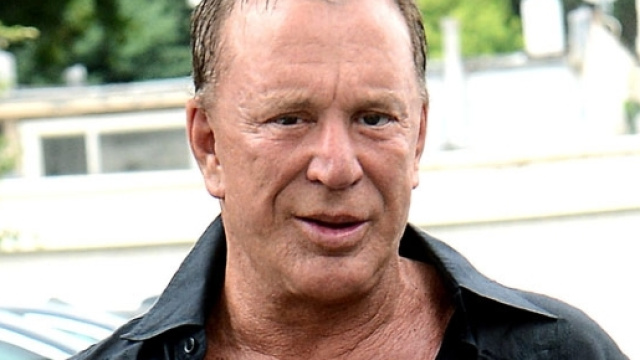 Mickey Rourke in una foto attuale