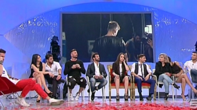 Uomini e Donne | 22 maggio 2015 | Trono classico - gossipblog.it