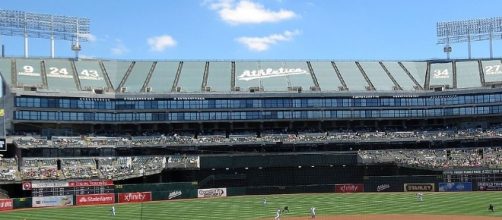 Oakland is still paying off money it borrowed to add 20,000 seats to its stadium to lure the Raiders in 1995. (Photo: redlegsfan21/Wikimedia Commons)