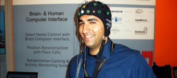 Brain-Computer Interface (BCI), Wikimedia Commons https://commons.wikimedia.org/wiki/File:Brain-Computer_Interface_(BCI)_-_FET09_Prague.jpg Brain-Computer Interface (BCI), Wikimedia Commons https://commons.wikimedia.org/wiki/File:Brain-Computer_Interface_(BCI)_-_FET09_Prague.jpg