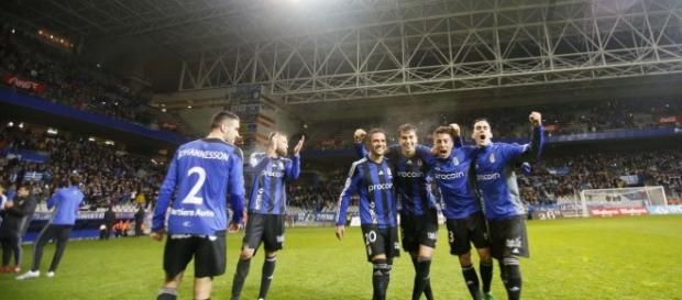 Los jugadores del Real Oviedo celebrando la victoria ante el Girona en el 91 aniversario. Foto: Real Oviedo Los jugadores del Real Oviedo celebrando la victoria ante el Girona en el 91 aniversario. Foto: Real Oviedo