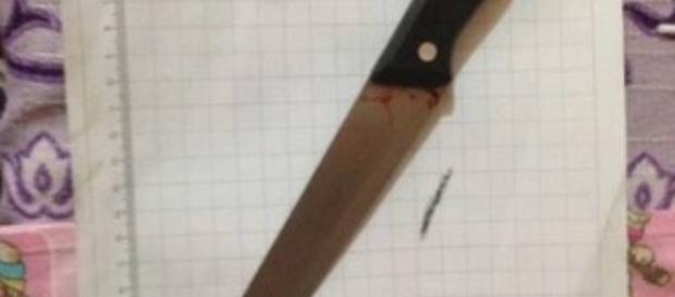 Mãe mata filha de 4 anos com facada no coração - com.br Mãe mata filha de 4 anos com facada no coração - com.br