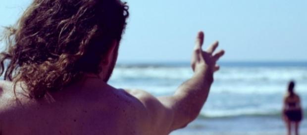Ocean Blues es dirigida por Salomón Askenazi, quien se inspira en una historia de sus amigos Xavier e Isabel a través del teatro, la casa y la playa. Ocean Blues es dirigida por Salomón Askenazi, quien se inspira en una historia de sus amigos Xavier e Isabel a través del teatro, la casa y la playa.