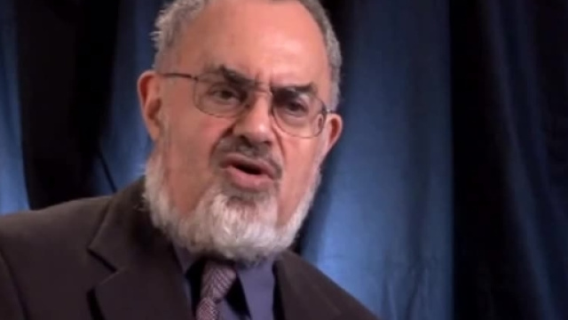 Lo scienziato Stanton Friedman