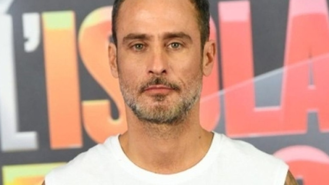 Video Raz Degan completamente nudo | Velvet Gossip Italia - velvetgossip.it