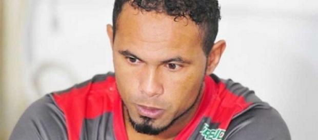 Goleiro Bruno está de volta ao futebol Goleiro Bruno está de volta ao futebol
