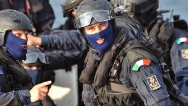 Operazione congiunta di polizia e carabinieri ha permesso di sgominare una cellula terroristica che preparava un attentato a Venezia. Foto: Twitter.