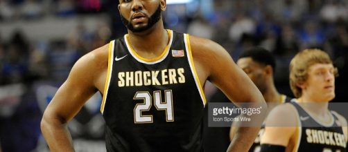 Shaquille Morris of the Shockers is looking to extend the team's appearance in NCAA tournament- Blasting News Library.