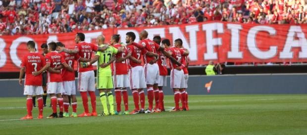 Encarnados procuram manter-se na liderança do campeonato Encarnados procuram manter-se na liderança do campeonato