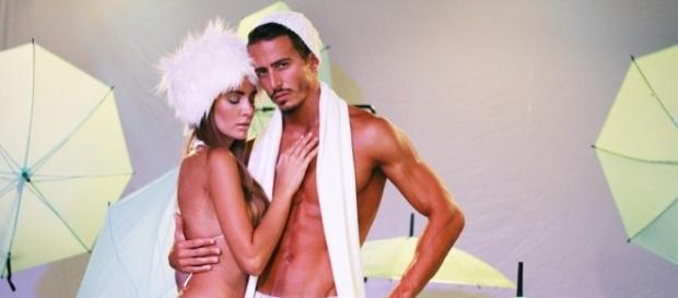La pareja sabe sacar beneficio económico de su unión sentimental La pareja sabe sacar beneficio económico de su unión sentimental