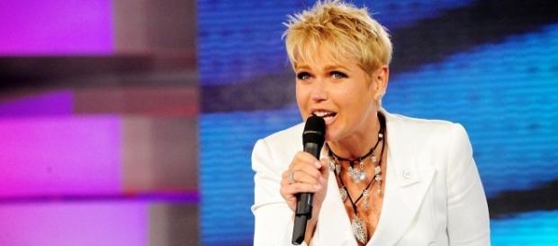 Xuxa está novamente no centro da polêmica Xuxa está novamente no centro da polêmica