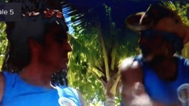 Giulio Base litiga con Raz Degan