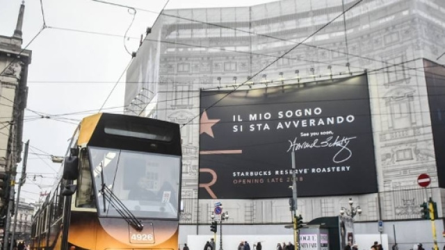 Milano: polemiche su imminente apertura di Starbucks - corriere.it