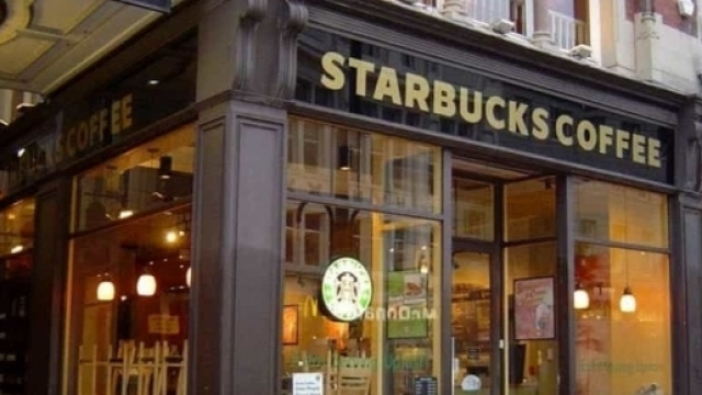 Starbucks, nuove aperture e offerte di lavoro - milanotoday.it