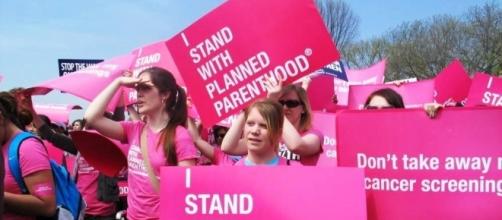 Planned Parenthood demonstration ... - feministing.com