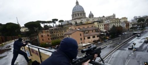 Arrestati sei presunti terroristi in Lombardia: "Preparavano ... - today.it