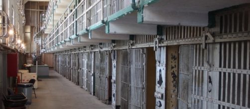 Prison cells, marcellorabozzi, pixabay.com CC0