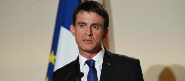 Après le soutien de Valls à Macron, une militante porte plainte Après le soutien de Valls à Macron, une militante porte plainte