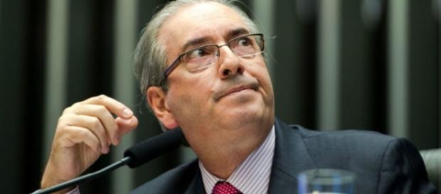 Eduardo Cunha é punido com 15 anos de cadeia Eduardo Cunha é punido com 15 anos de cadeia