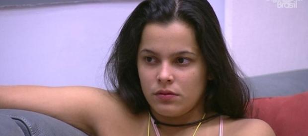 Emilly está chateada com Marcos e Ilmar no BBB 17 (Foto: Reprodução/TV Globo) Emilly está chateada com Marcos e Ilmar no BBB 17 (Foto: Reprodução/TV Globo)