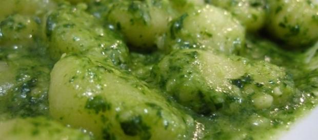 Gli gnocchi di patate ai broccoli Gli gnocchi di patate ai broccoli