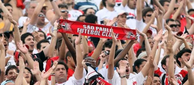 Modinha? Torcida do São Paulo dá show Modinha? Torcida do São Paulo dá show