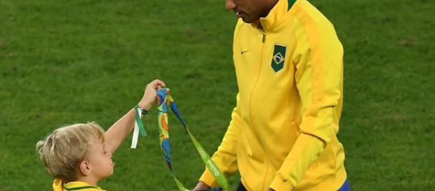 Neymar Jr foi bastante criticado Neymar Jr foi bastante criticado