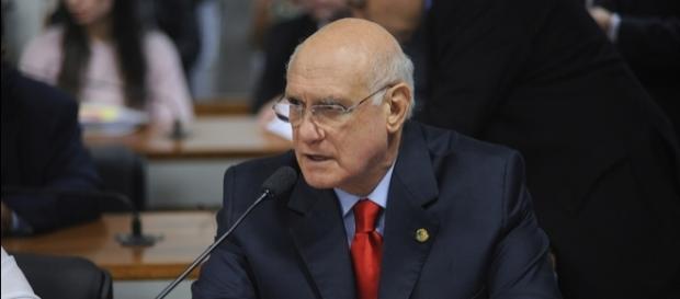 Senador Lasier Martins é denunciado por agressão contra sua esposa Senador Lasier Martins é denunciado por agressão contra sua esposa