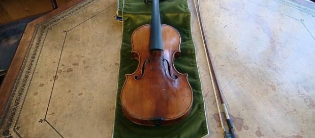 The recovered 1696 Stradivarius The recovered 1696 Stradivarius