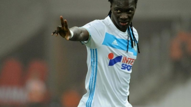 Bafetimbi Gomis pourrait rester à l'OM, mais n'est pas sûr de conserver sa place de titulaire (foot01.com)