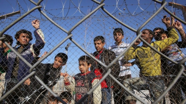 Migranti, prima accoglienza minori non accompagnati a Lampedusa