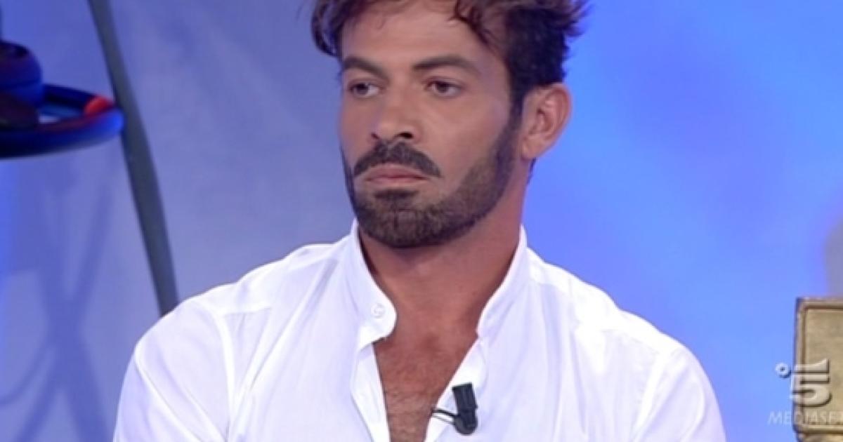 Perché Uomini e donne non va in onda? La decisione di Mediaset